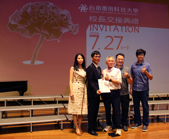 許和捷校長與夫人及貴賓合影圖片